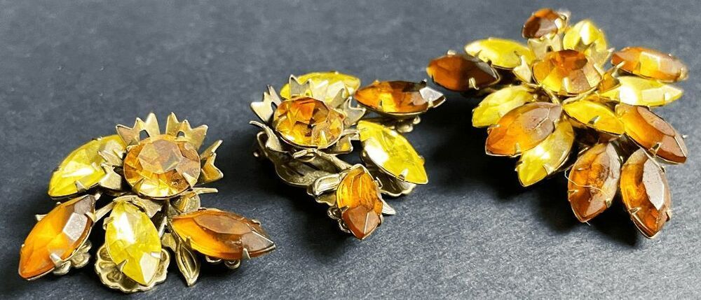 Demi Parure Vintage 50s Rhinestone Brooch & Clip-on Earrings Topaz